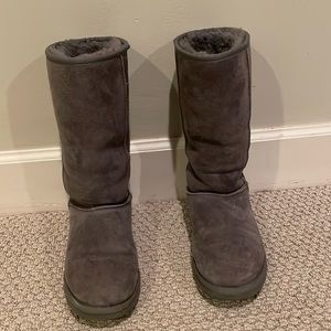 UGG tall grey suede boots with shearling lining. Size 8. Great condition